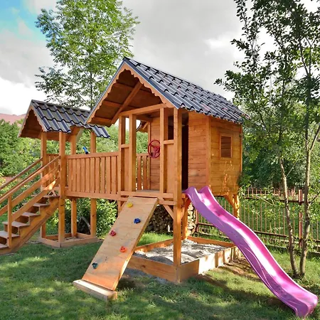 Dw Dunajecki Gosciniec ゲストハウス 3*